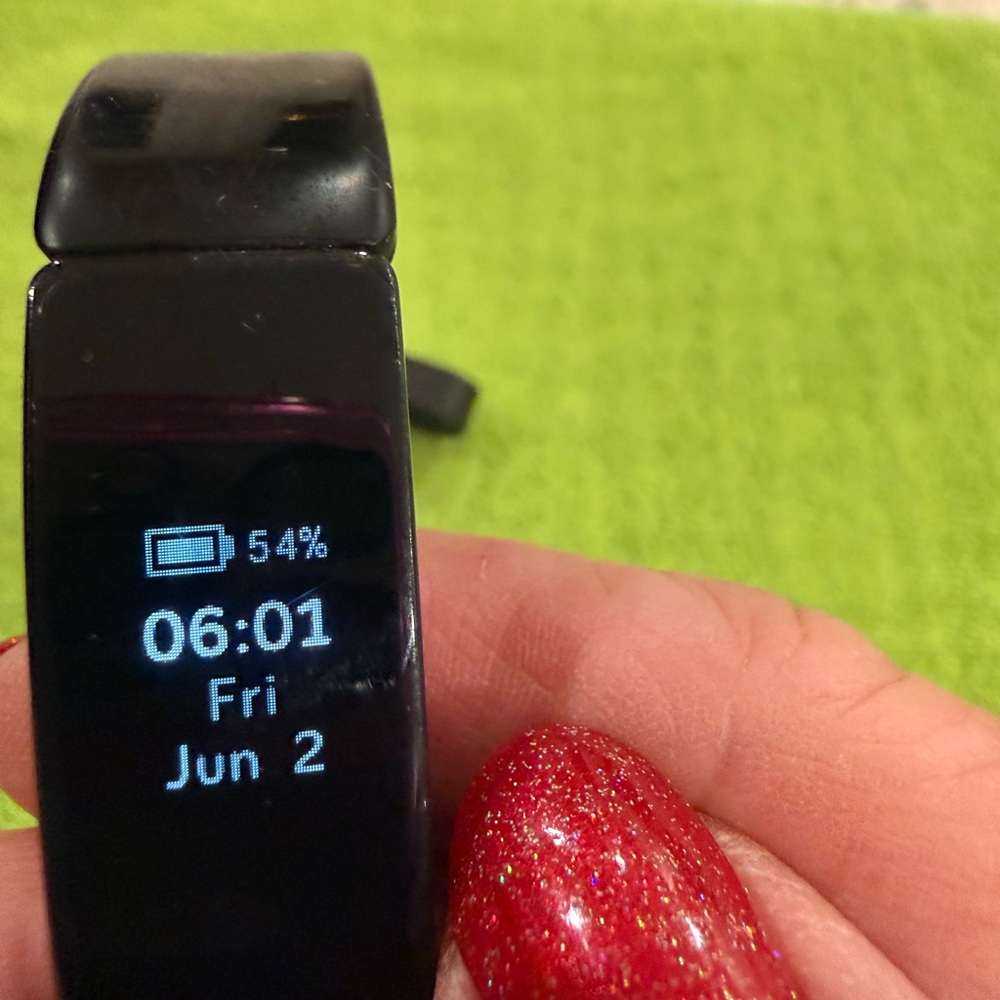 Fitbit tracker - Picture 5 of 5
